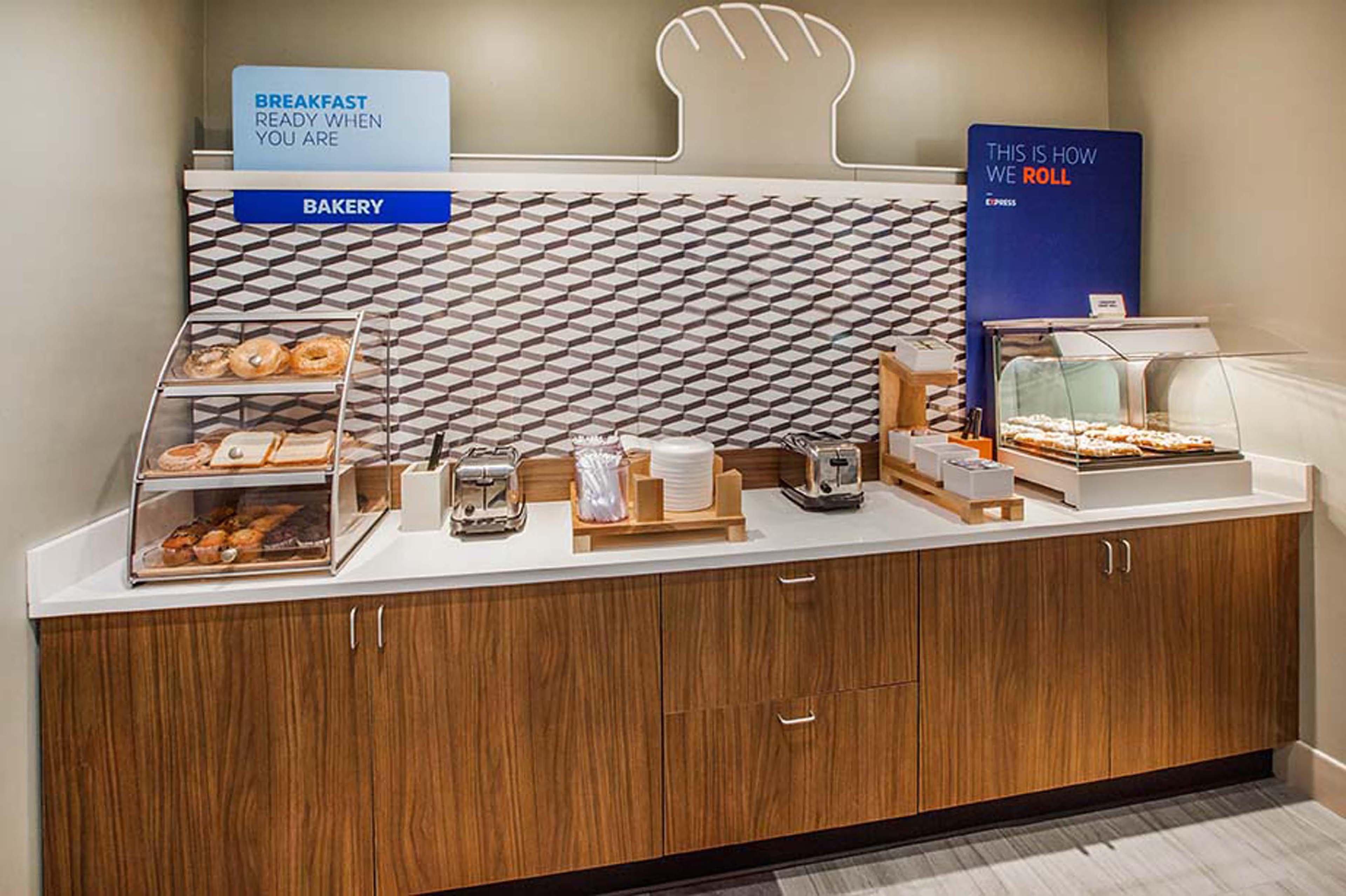 Holiday Inn Express Hotel Germantown - Northwest Milwaukee, An Ihg Hotel Екстериор снимка