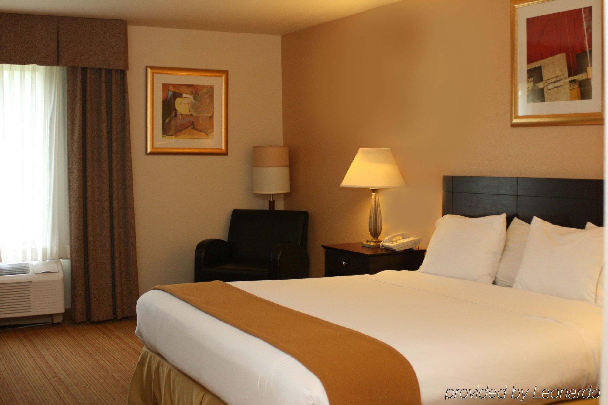 Holiday Inn Express Hotel Germantown - Northwest Milwaukee, An Ihg Hotel Екстериор снимка