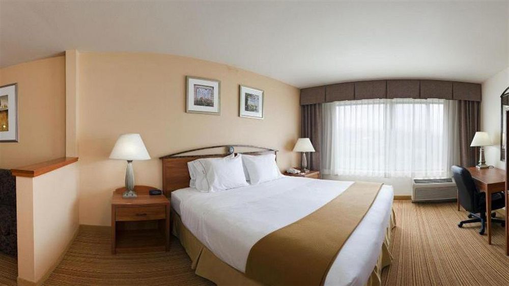 Holiday Inn Express Hotel Germantown - Northwest Milwaukee, An Ihg Hotel Екстериор снимка